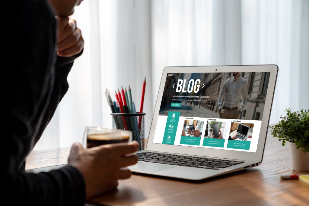 blogging concept, web blog Social Media Information network snugly. social media online content, freelance worker, working online, content creator, blogger, website, reading blog online on computer 